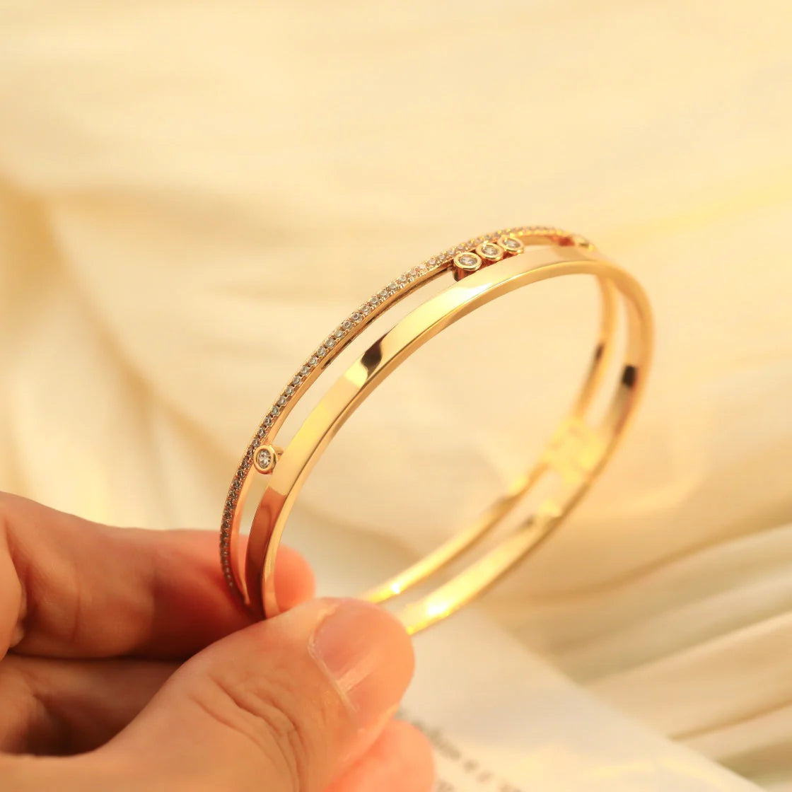 [sparkle Jewelry]Move Romane Diamond Bangle Bracelet