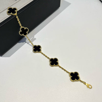 [Sparkle]GLÜCKSKLEE-ARMREIF MIT 5 MOTIVEN – KOLLEKTION SCHWARZES ONYX