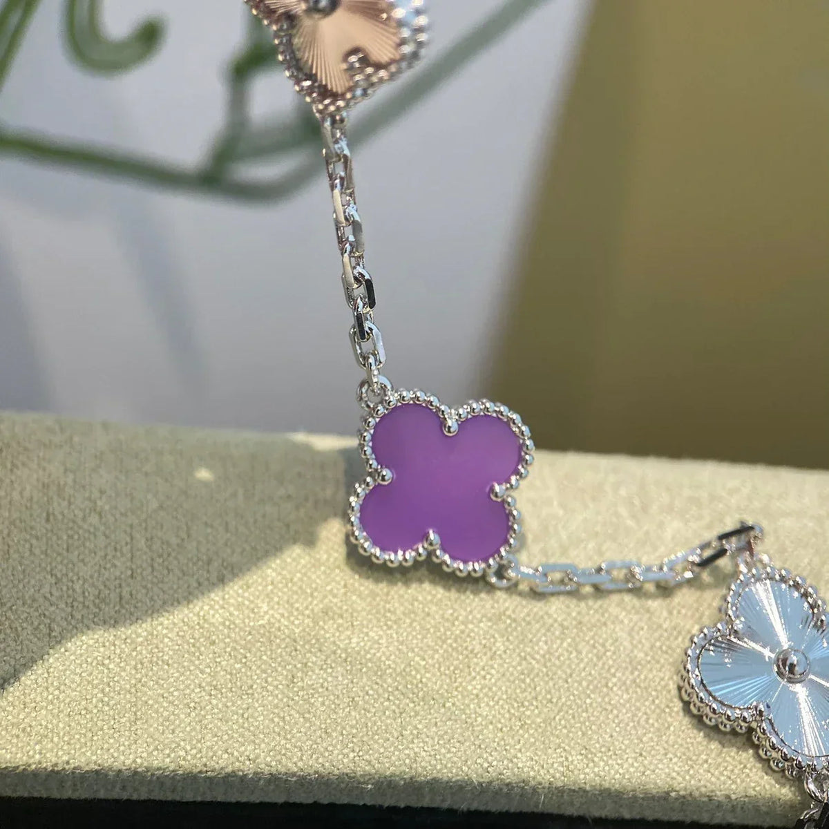 [sparkle Jewelry ] CLOVER 5 MOTIF VIOLET BRACELET COLLECTION