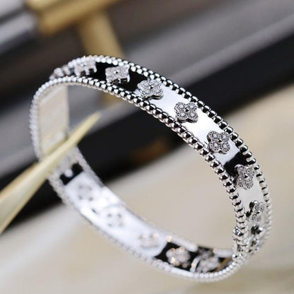 [sparkle Jewelry ]CLOVER BRACELET 8MM DIAMONDS