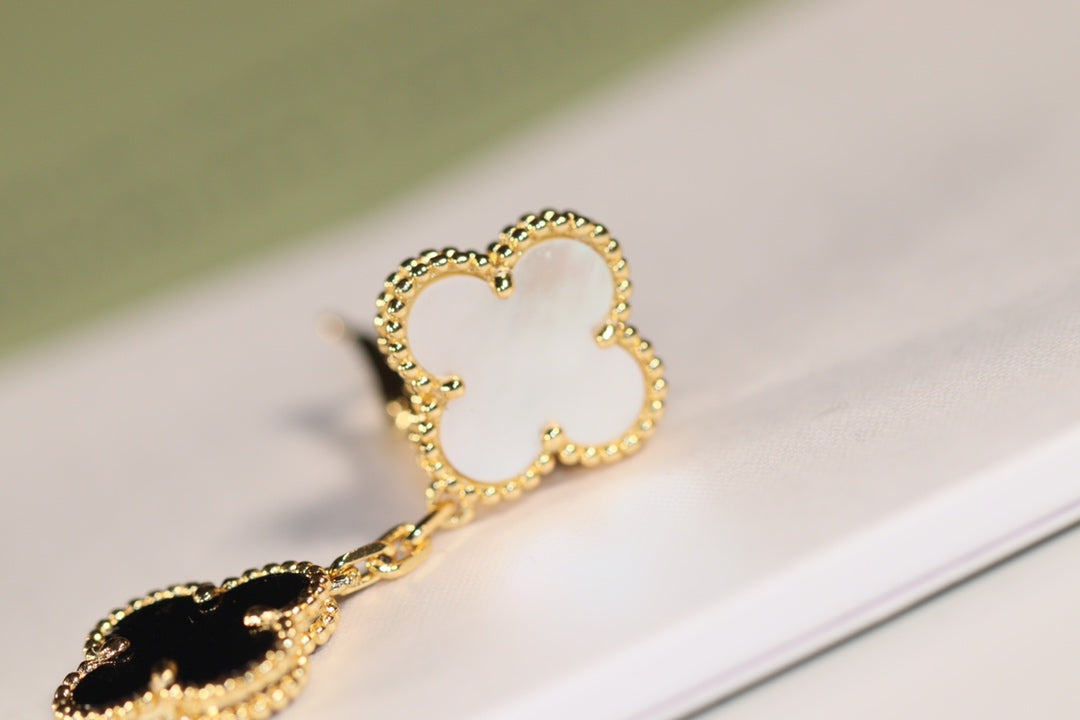 [sparkle Jewelry ]CLOVER EARRINGS GOLD ONYX MOP 3 MOTIF