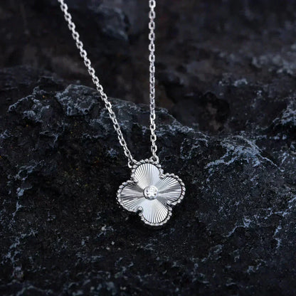 [sparkle Jewelry ]CLOVER  15MM DIAMOND LASER NECKLACE SILVER
