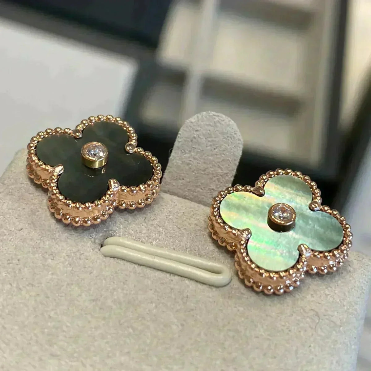 [sparkle Jewelry ]CLOVER MEDIUM 1 MOTIFS GRAY MOP  DIAMOND EARRINGS