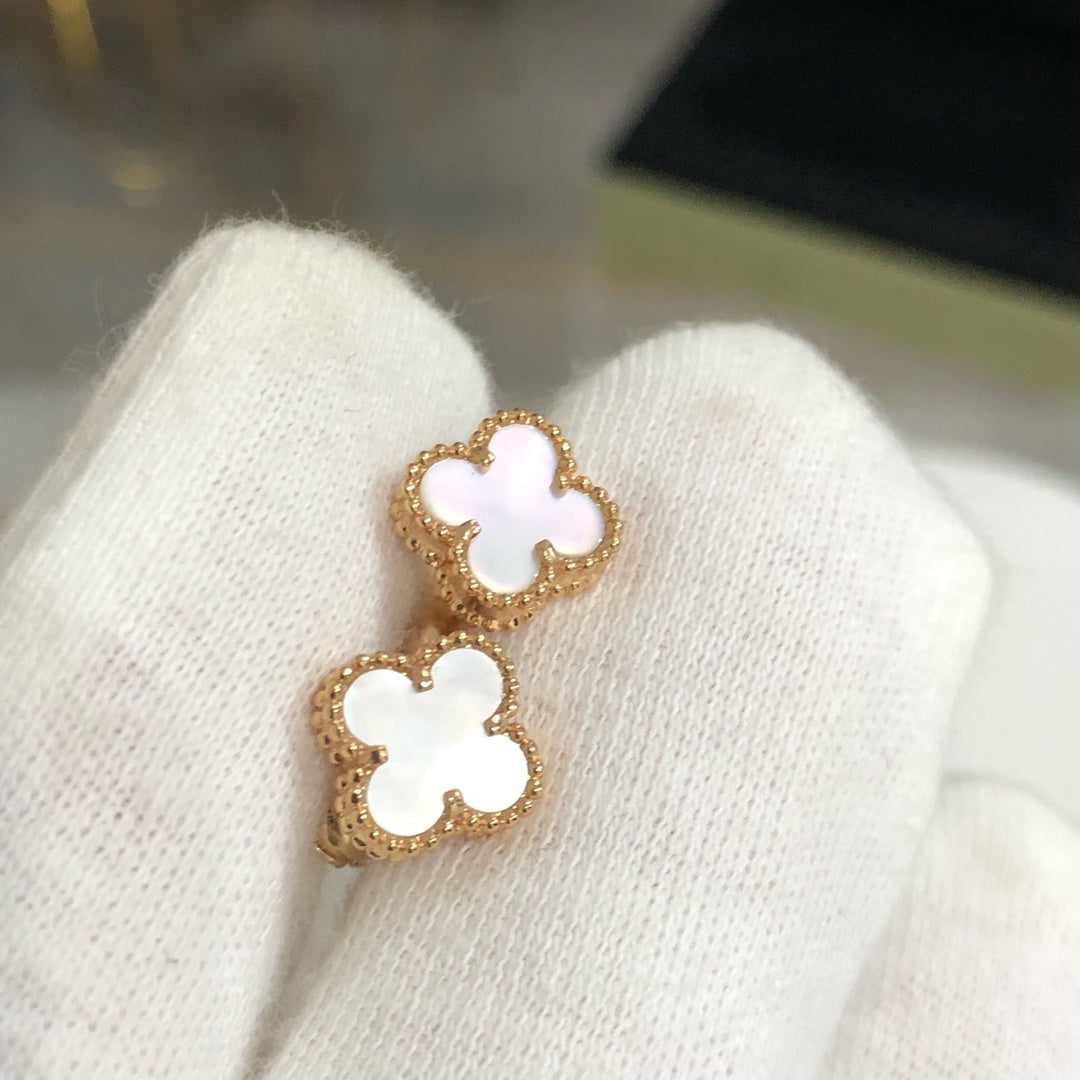 [sparkle Jewelry ]CLOVER MINI GOLD EARRINGS