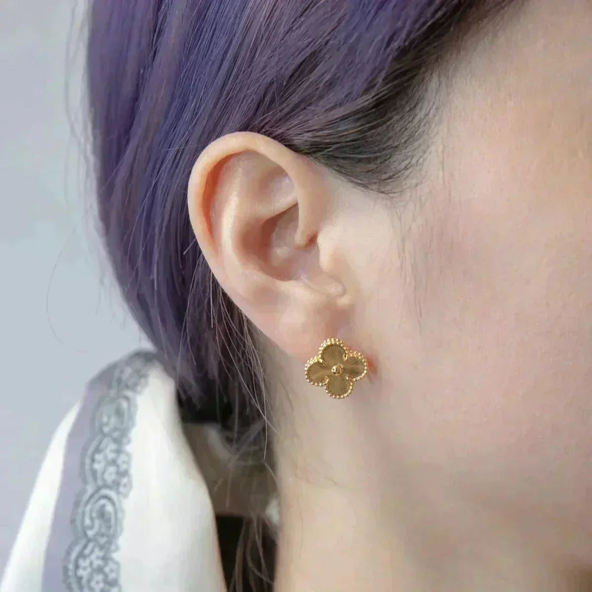 [sparkle Jewelry ]CLOVER MEDIUM 1 MOTIFS LASER EARRINGS