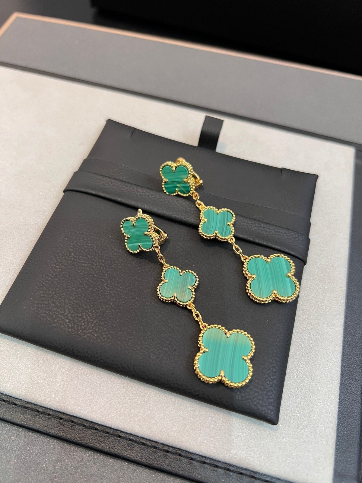 [sparkle Jewelry ]CLOVER MALACHITE 3 MOTIFS GOLD