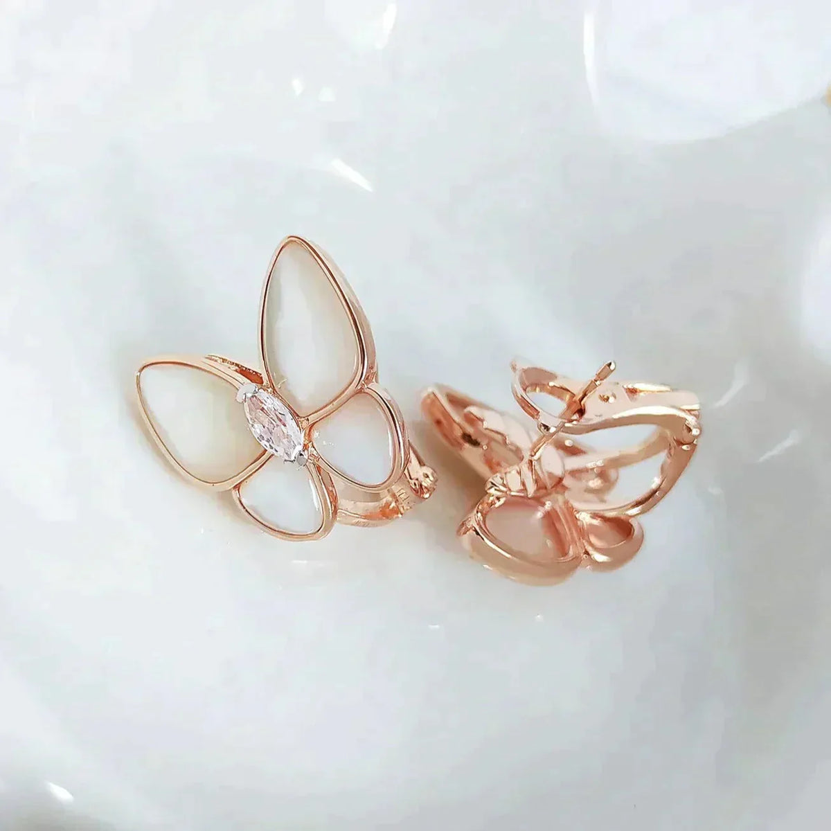 [sparkle Jewelry ]BUTTERFLY MOP DIAMOND EARRINGS