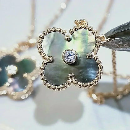 [sparkle Jewelry ]CLOVER 15MM DIAMOND AND MOTHER-OF-GREY NECKLACE