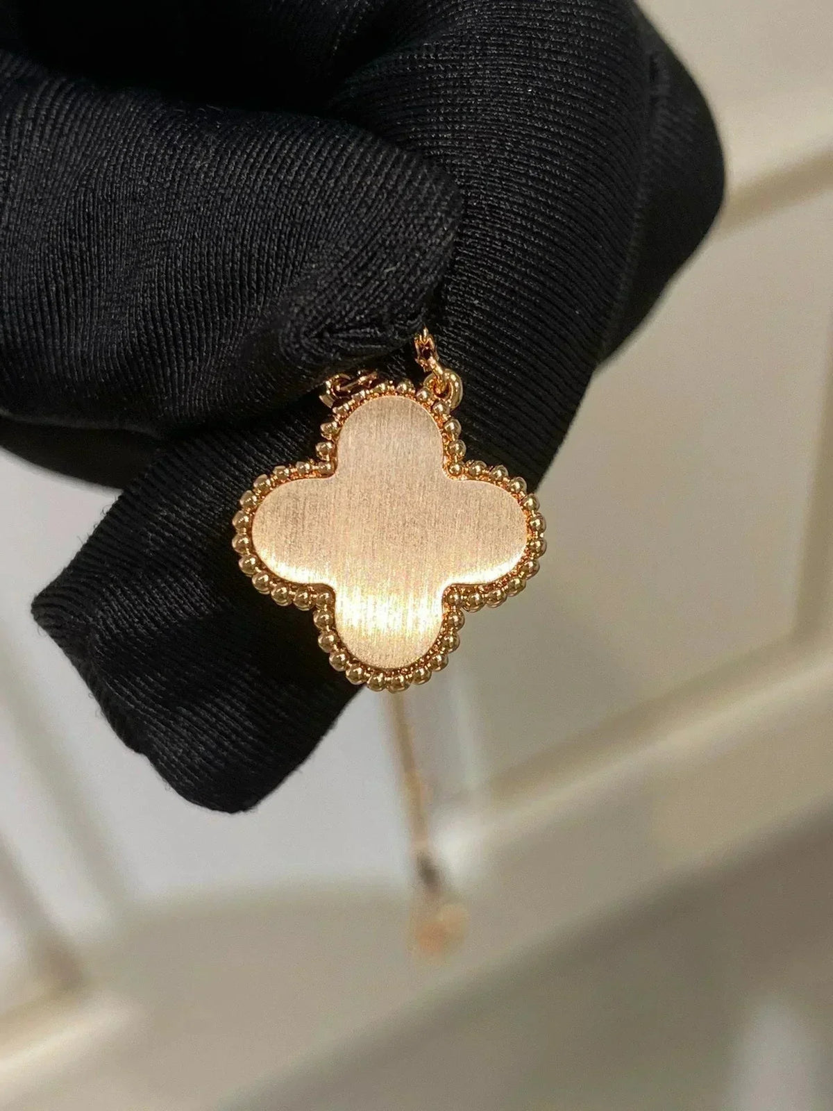 [sparkle Jewelry ]CLOVER 15MM DIAMOND RHODONITE NECKLACE