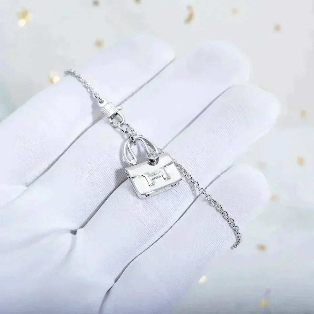 [sparkle Jewelry ]AMULETTE PEDANT SILVER NECKLACE