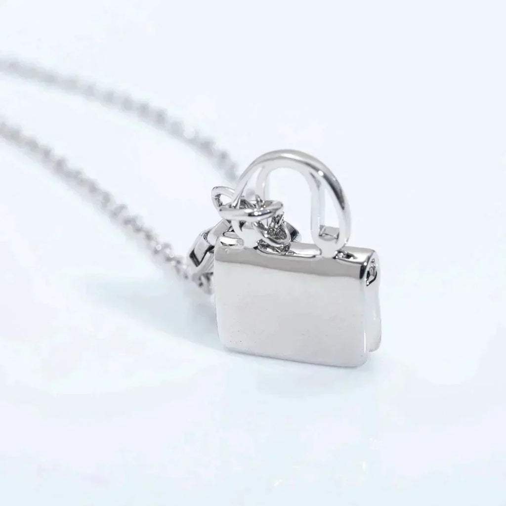[sparkle Jewelry ]AMULETTE PEDANT SILVER NECKLACE