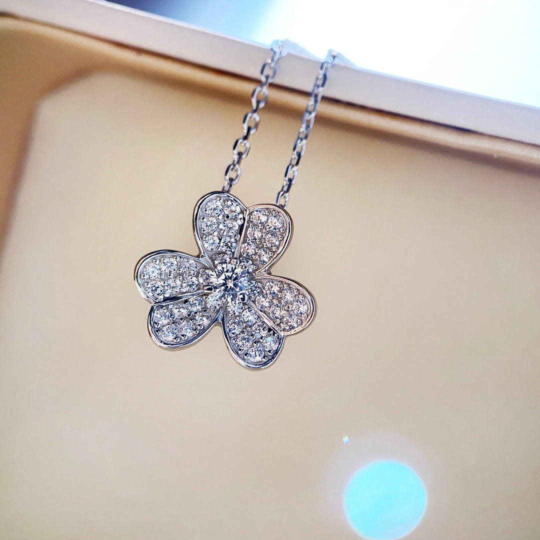 [sparkle Jewelry ]CLOVER DIAMOND NECKLACE SILVER
