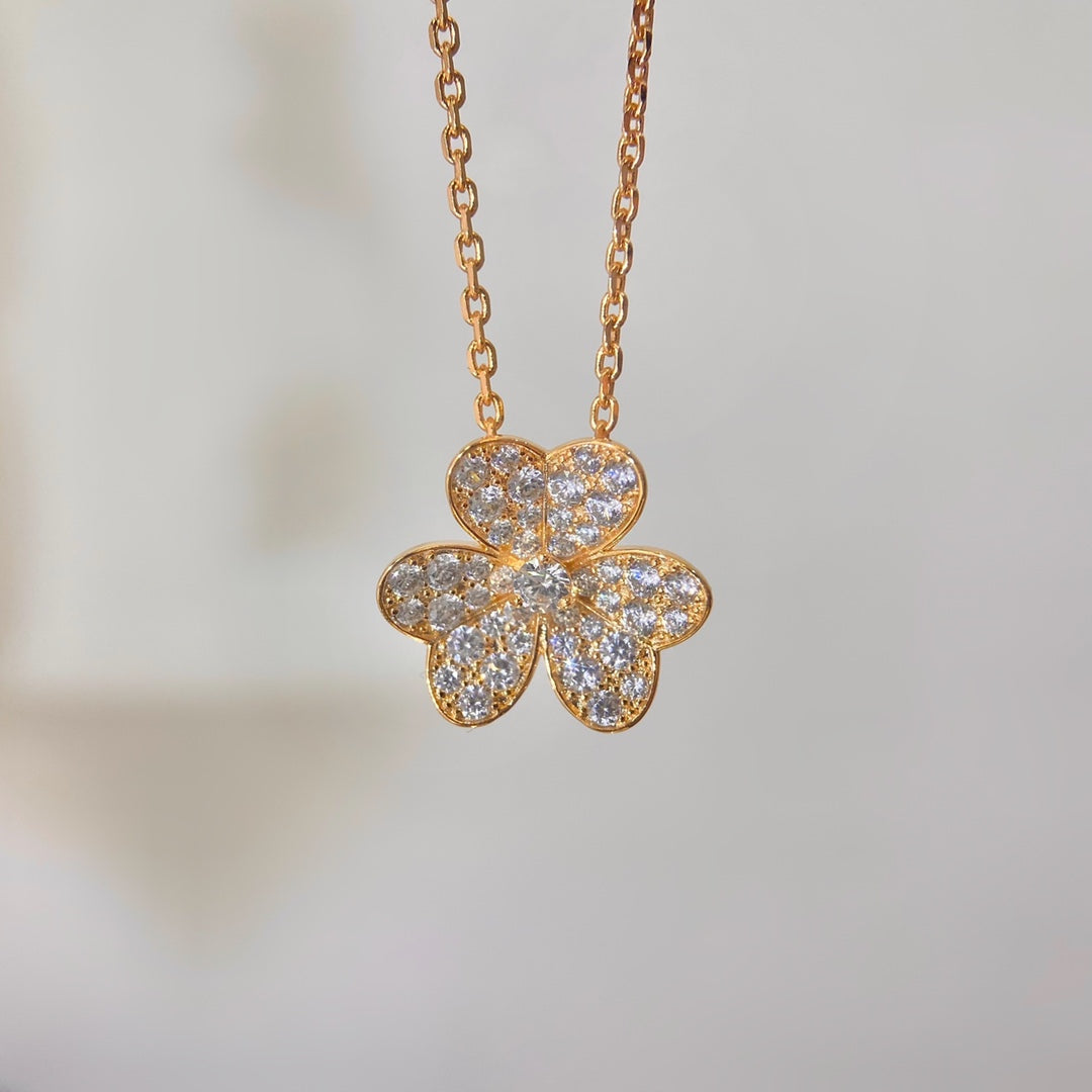 [sparkle Jewelry ]FLOWER DIAMOND NECKLACE