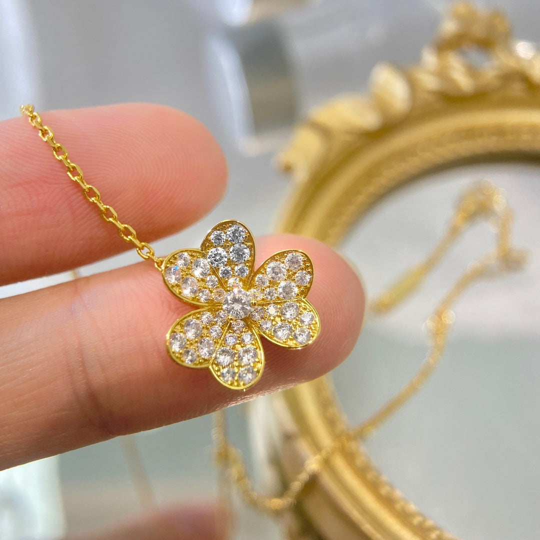 [sparkle Jewelry ]FLOWER DIAMOND NECKLACE