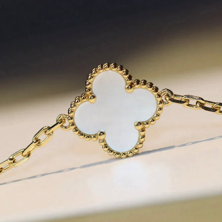 [sparkle Jewelry ]CLOVER 20 MOTIFS WHITE MOP NECKLACE