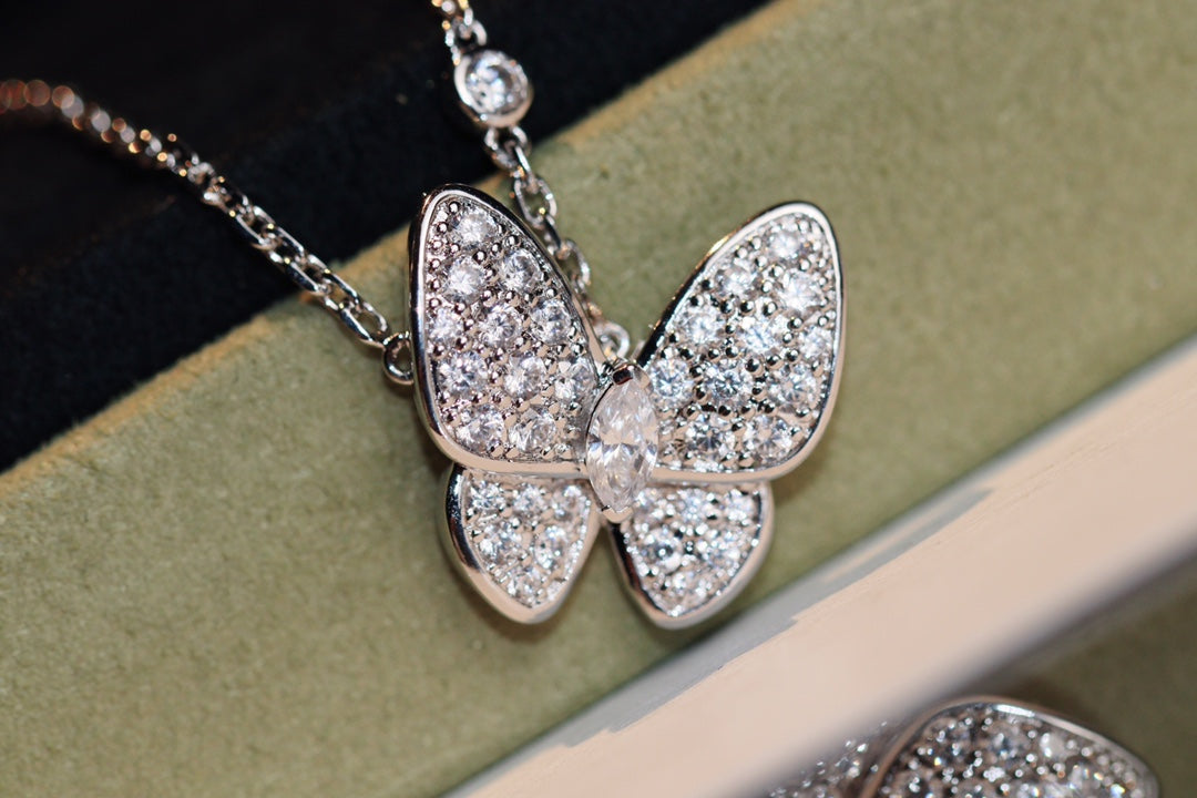 [sparkle Jewelry ]BUTTERFLY DIAMOND NECKLACE