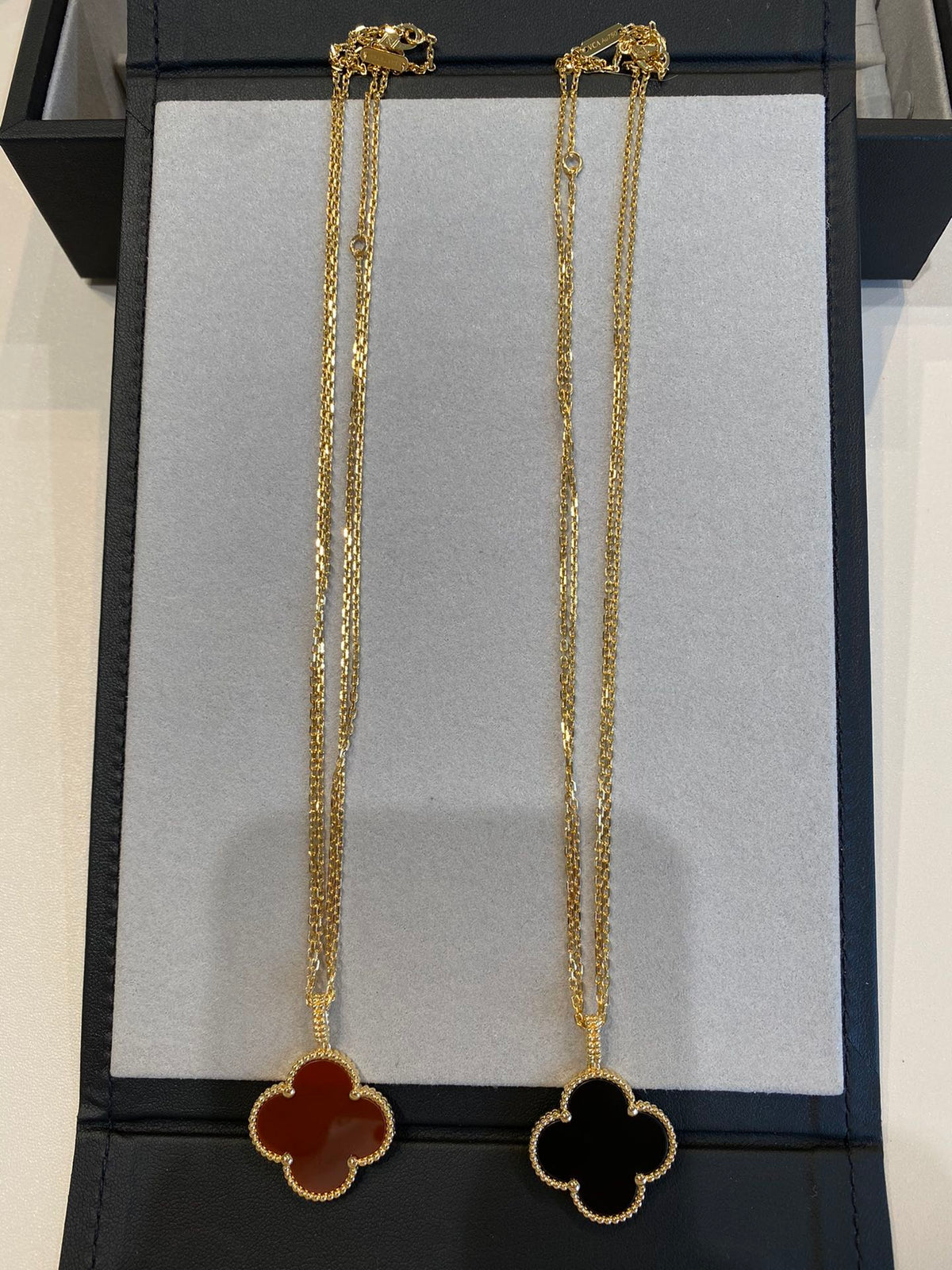 [sparkle Jewelry ]CLOVER 25MM NECKLACE GOLD CARNELIAN