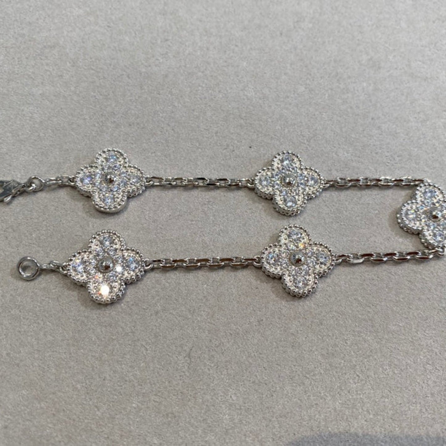[Sparkle]Armband LUCKY CLOVER 5 Motive – VOLLSTÄNDIG MIT DIAMANTEN BESETZT