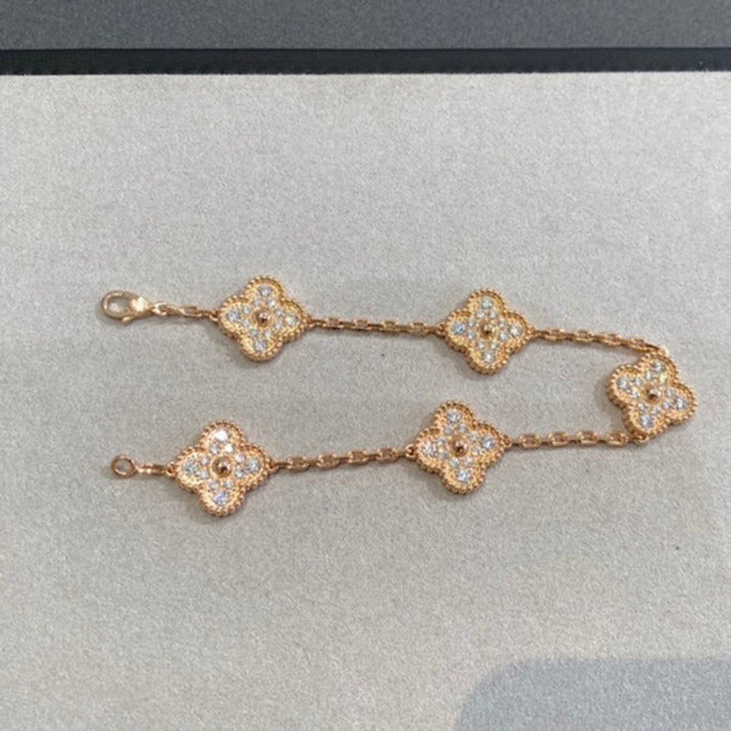 [Sparkle]Armband LUCKY CLOVER 5 Motive – VOLLSTÄNDIG MIT DIAMANTEN BESETZT