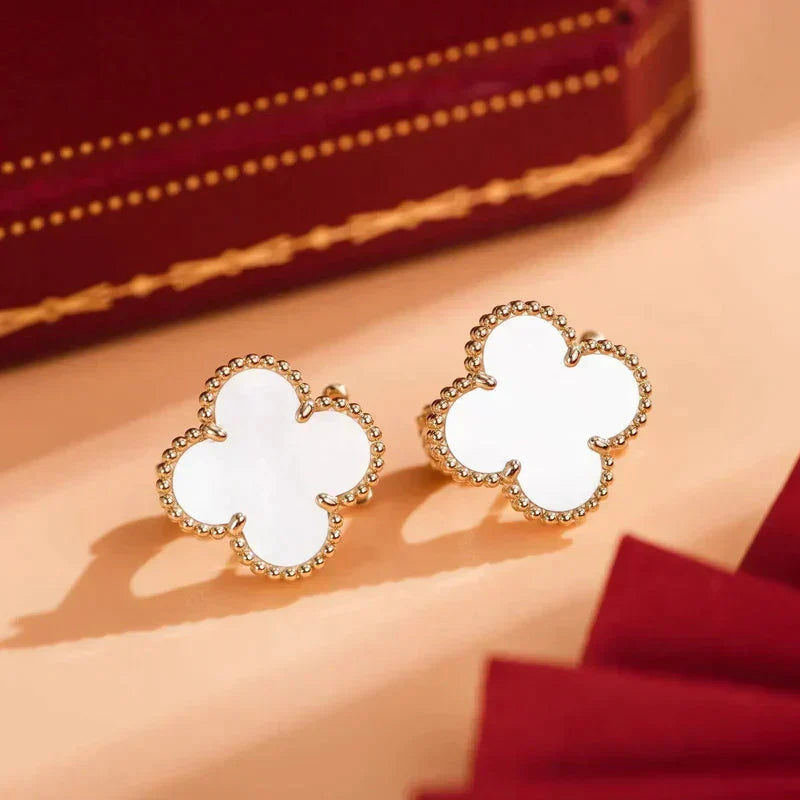 [sparkle Jewelry ]CLOVER MEDIUM 1 MOTIFS  WHITE MOP STUD EARRINGS