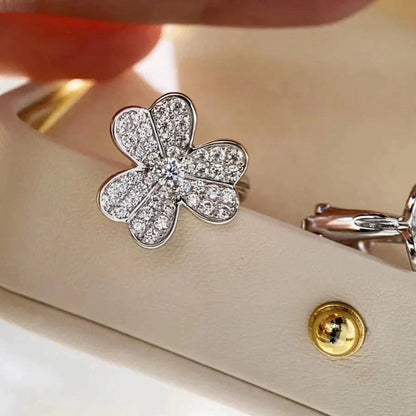 [sparkle Jewelry ]CLOVER COMOS DIAMOND EARRINGS SILVER