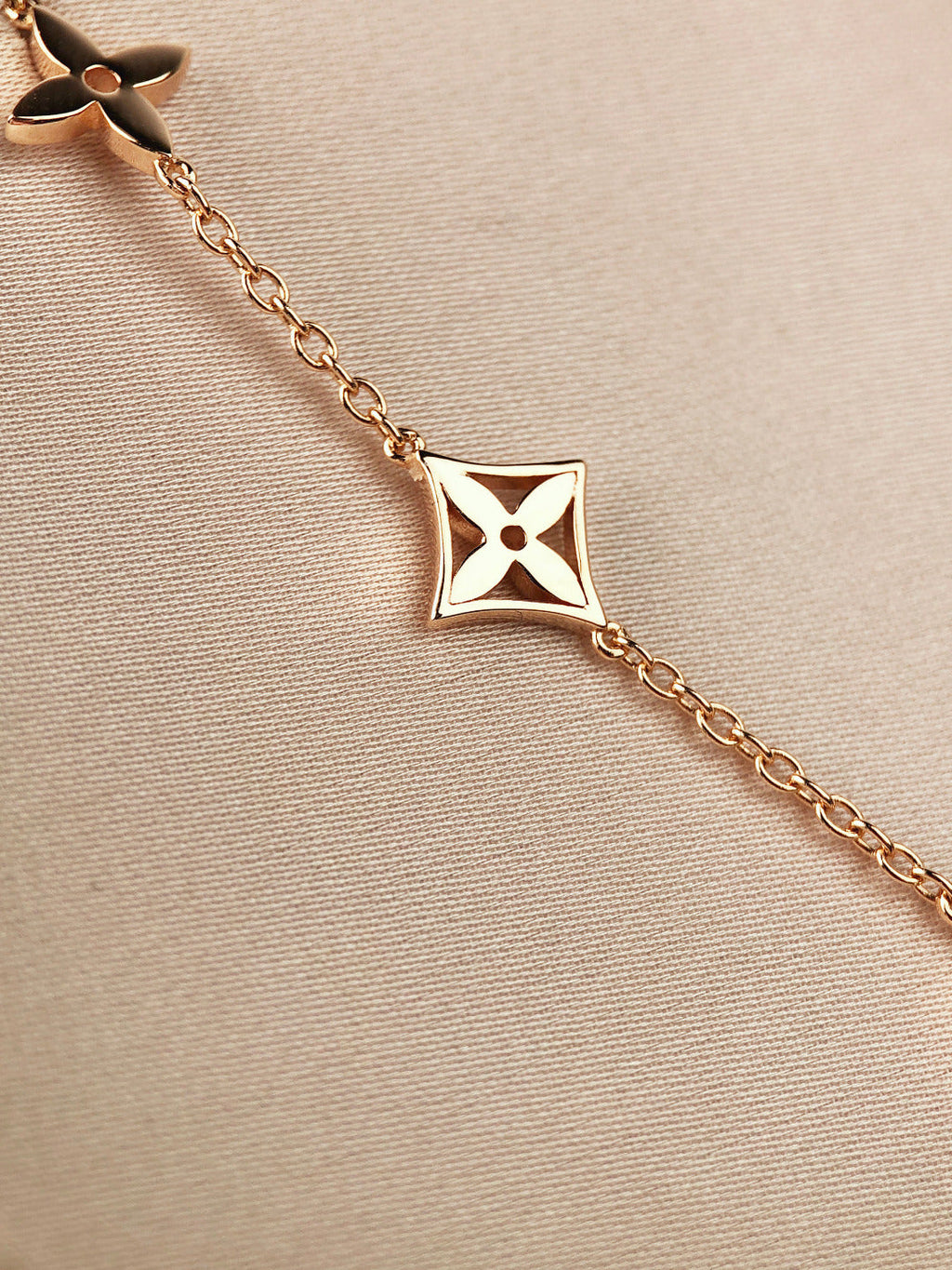 [sparkle Jewelry ]STAR AND SUN 7 MOTIFS GOLD BRACELET