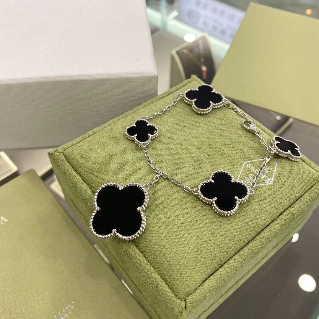 [sparkle Jewelry ]CLOVER 5 MOTIFS SIVLER ONYX BRACELET