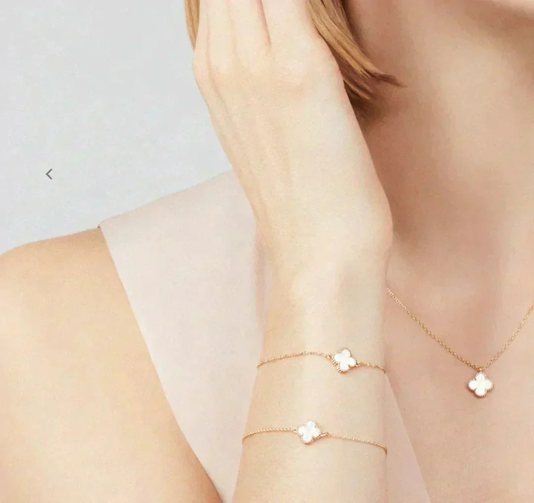 [sparkle Jewelry ]CLOVER MINI 9.5MM WHITE MOTHER-OF-PEARL NECKLACE