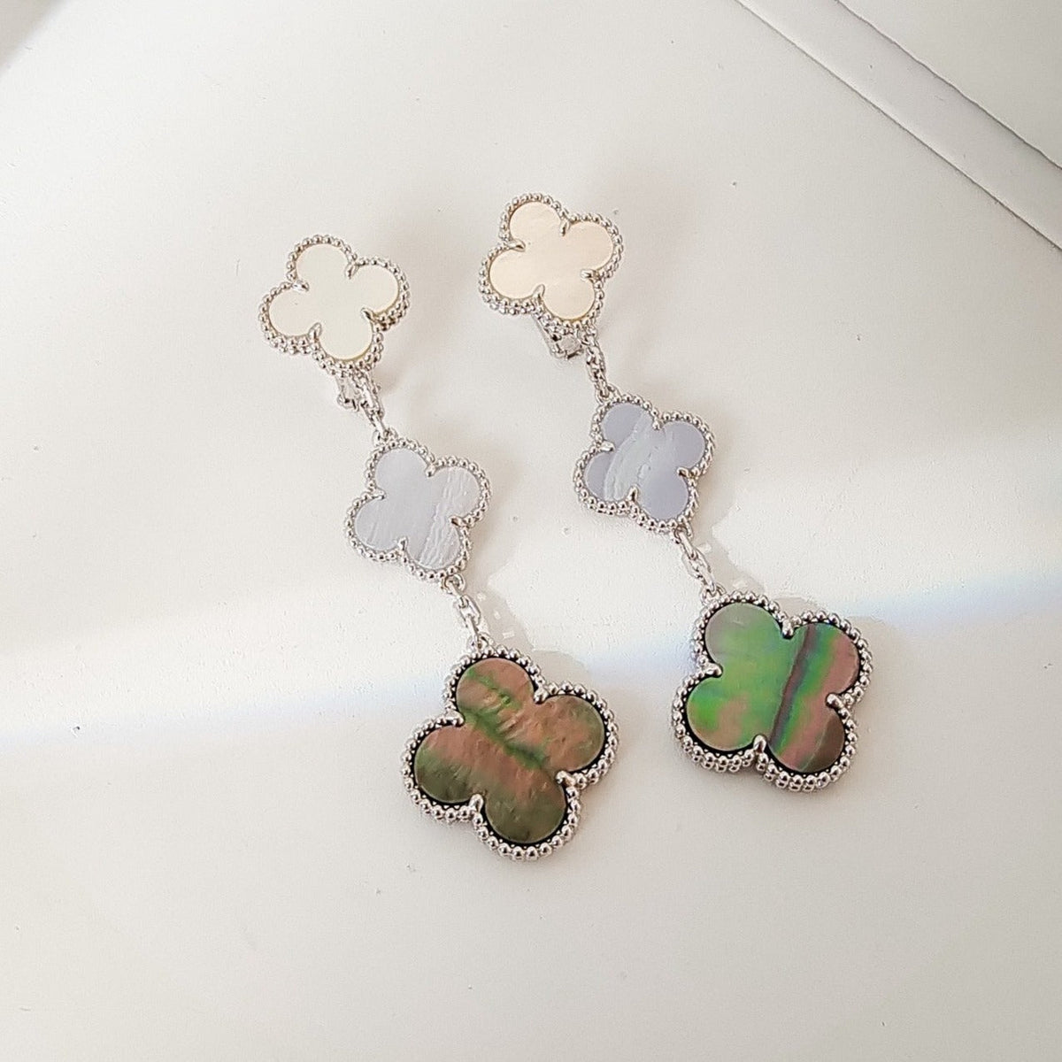[sparkle Jewelry ]CLOVER 3 MOTIFS CHALCEDONY DARK MOP SILVER EARRINGS