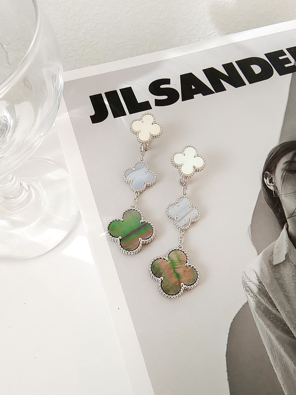 [sparkle Jewelry ]CLOVER 3 MOTIFS CHALCEDONY DARK MOP SILVER EARRINGS