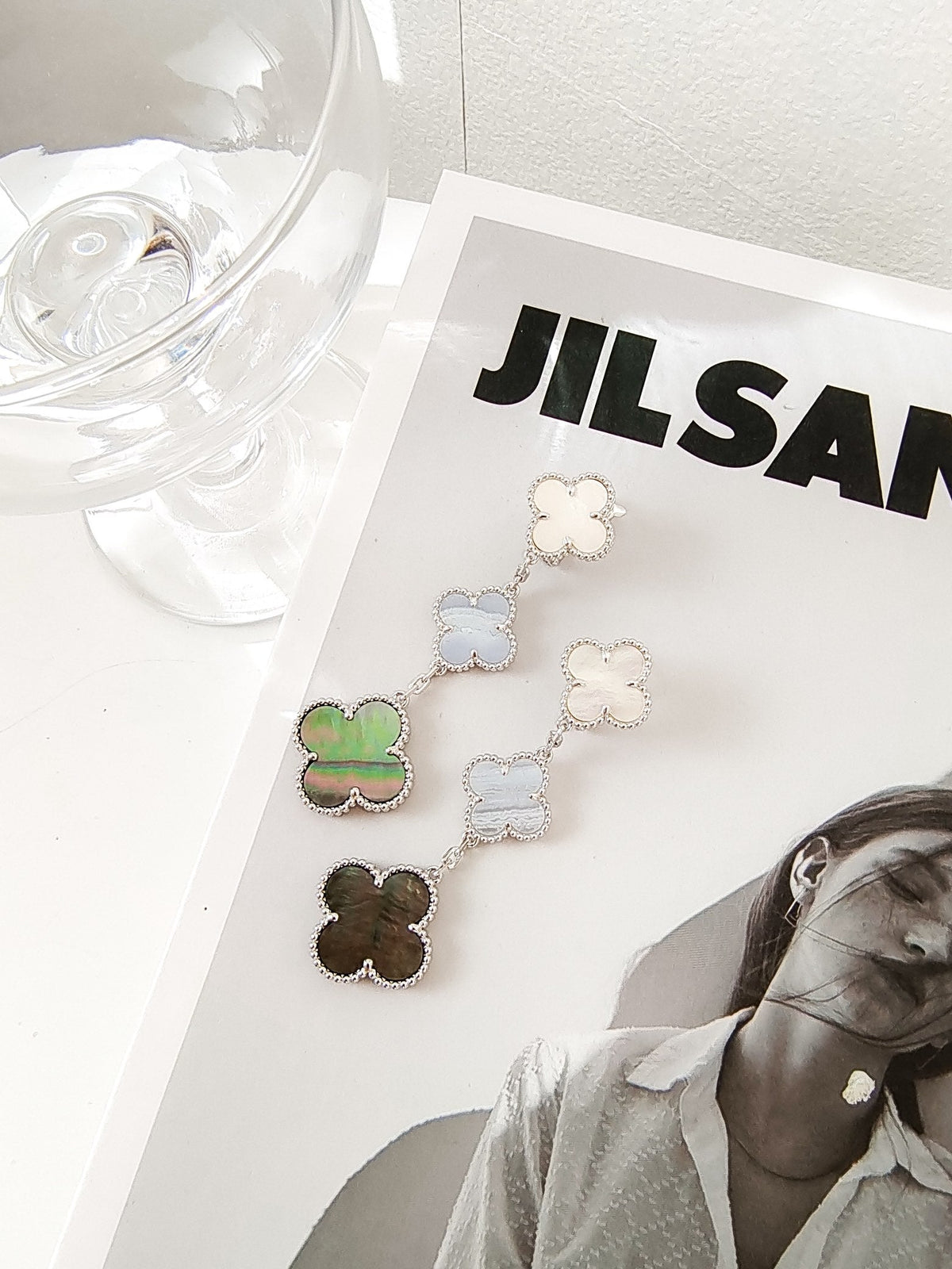 [sparkle Jewelry ]CLOVER 3 MOTIFS CHALCEDONY DARK MOP SILVER EARRINGS