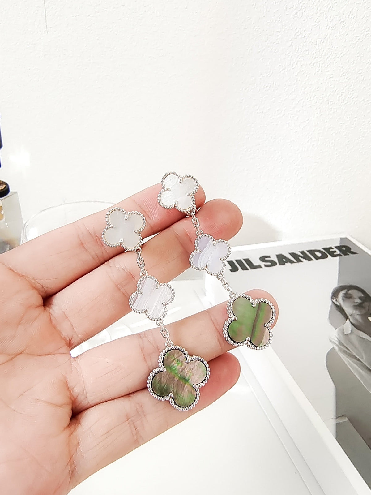 [sparkle Jewelry ]CLOVER 3 MOTIFS CHALCEDONY DARK MOP SILVER EARRINGS