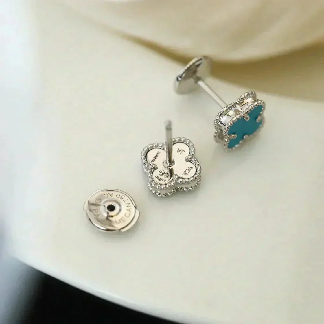 [sparkle Jewelry ]CLOVER MINI 9.5MM ONYX STUD EARRINGS SILVER