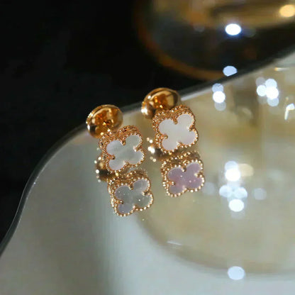 [sparkle Jewelry ]CLOVER MINI 9.5MM WHITE MOP EARRINGS