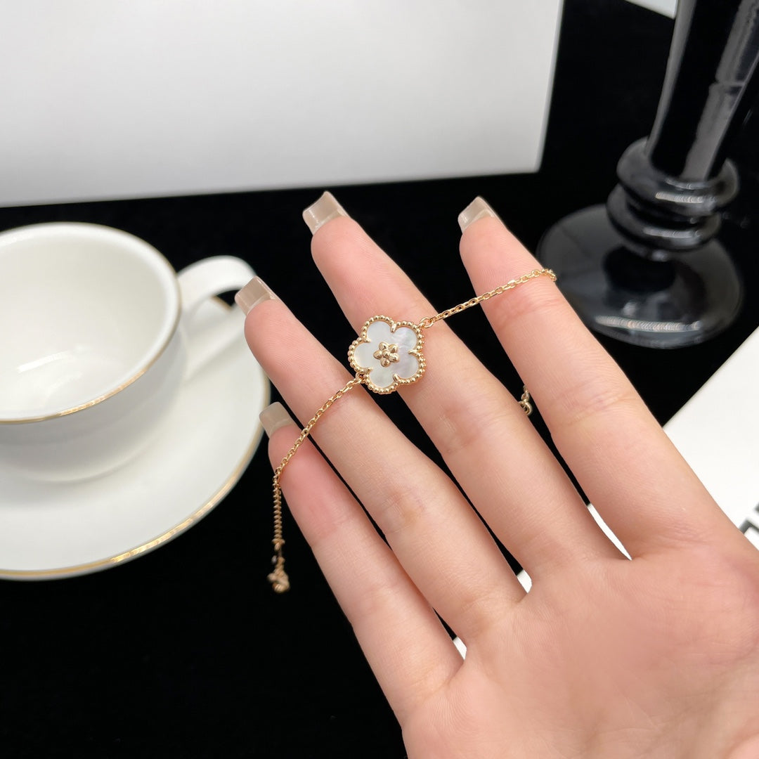 [sparkle Jewelry ]LUCKY SPRING ROSE GOLD MOP BRACELET