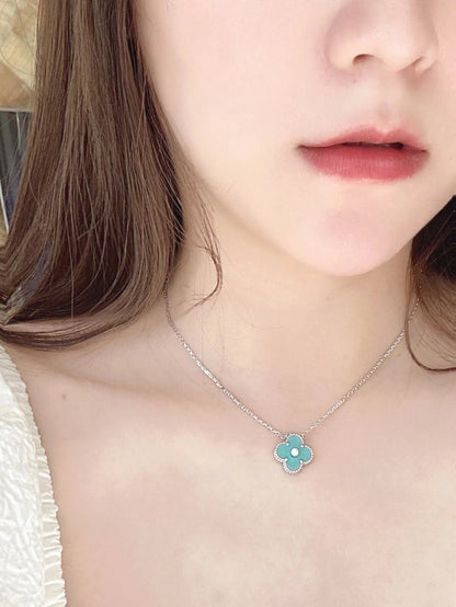 [sparkle Jewelry ]CLOVER 1 DIAMOND LIGHT BLUE SILVER NECKLACE