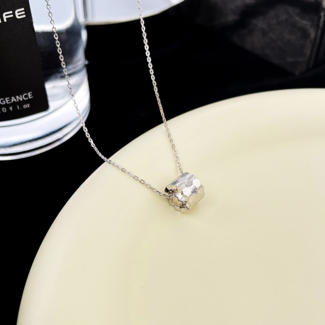 [sparkle Jewelry ]BEE MINI PEDANT DIAMOND NECKLACE