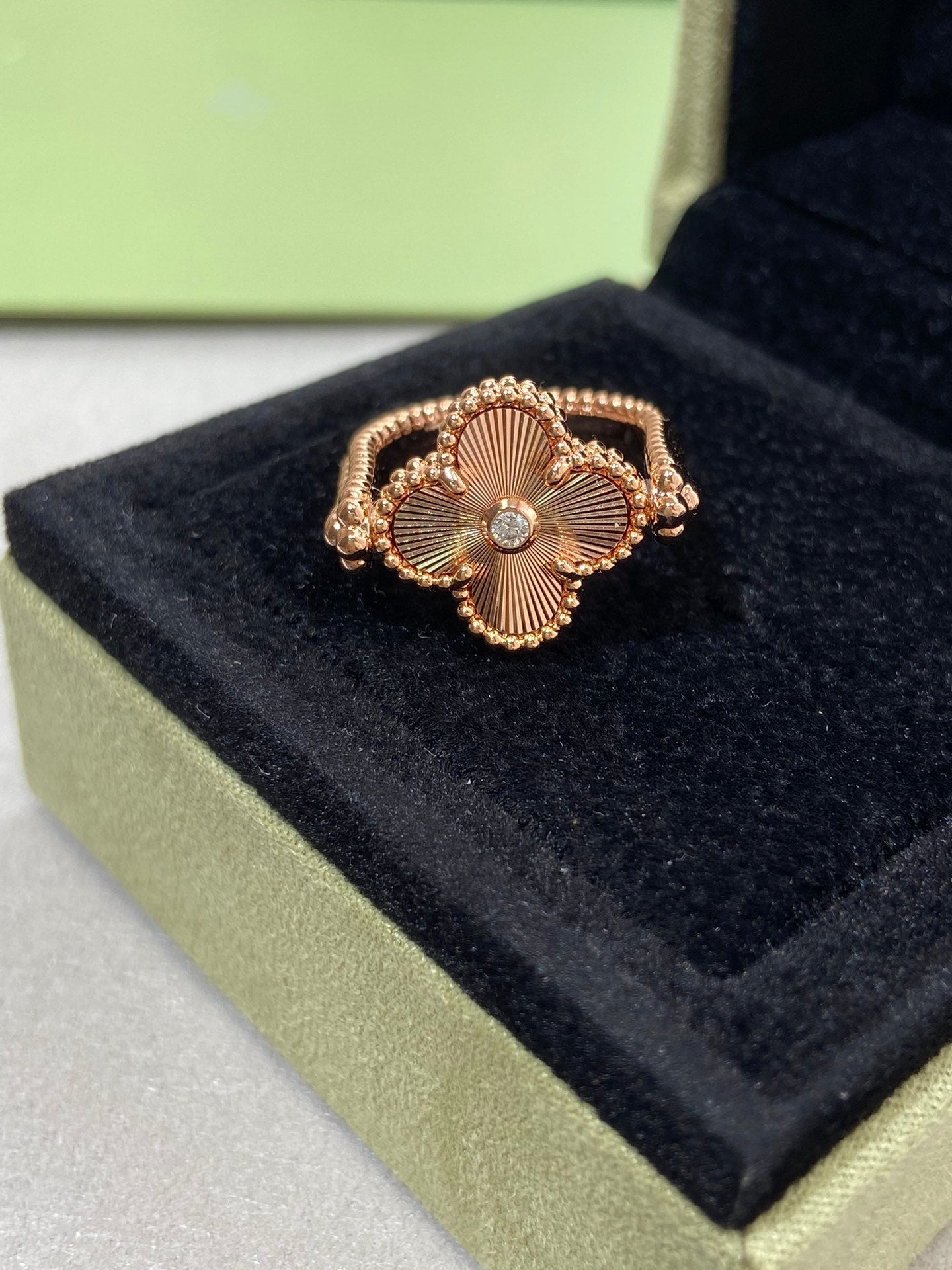[Sparkle]LUCKY CLOVER ROSE GOLD REVERSIBLE RING