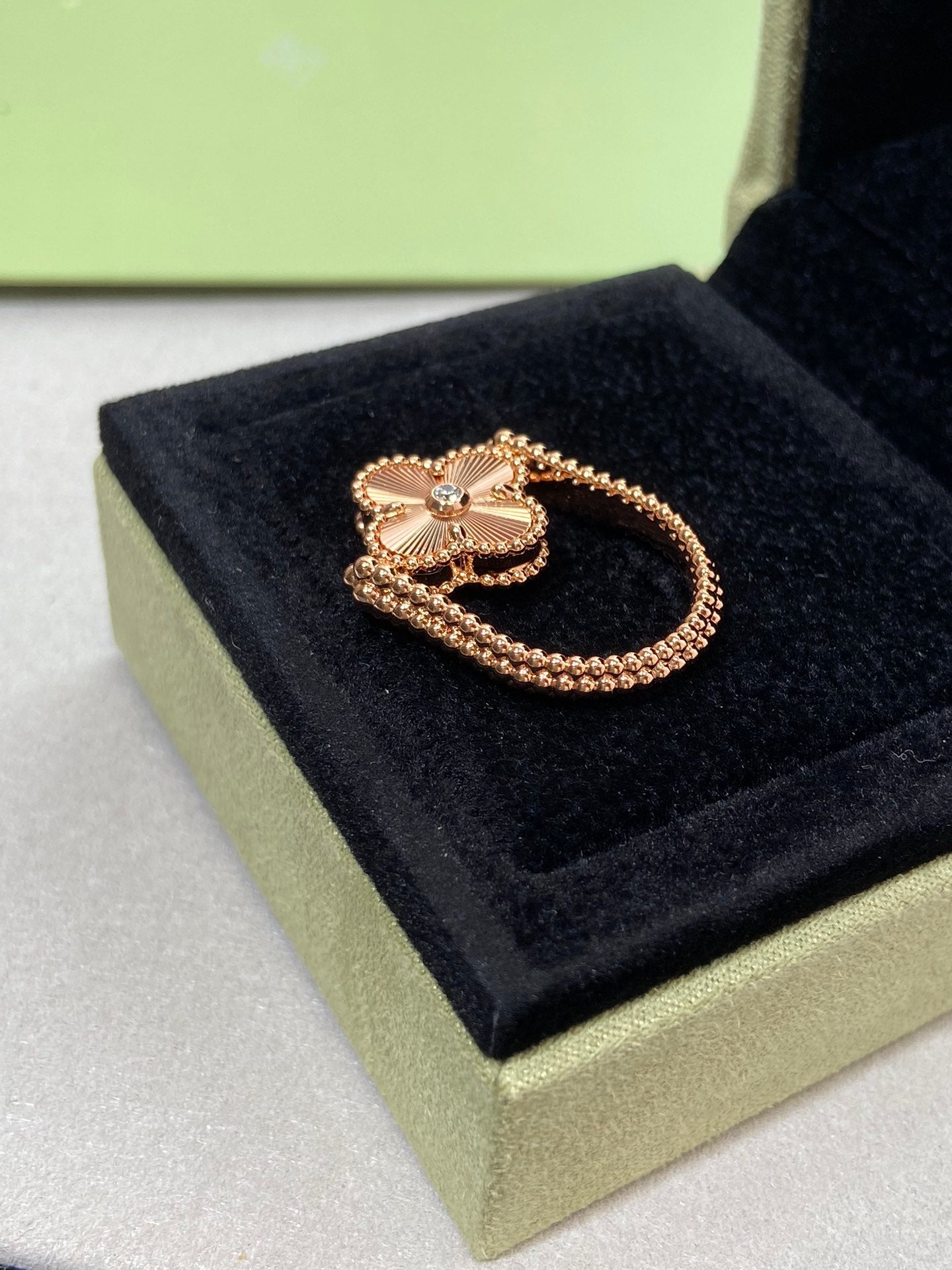 [Sparkle]LUCKY CLOVER ROSE GOLD REVERSIBLE RING