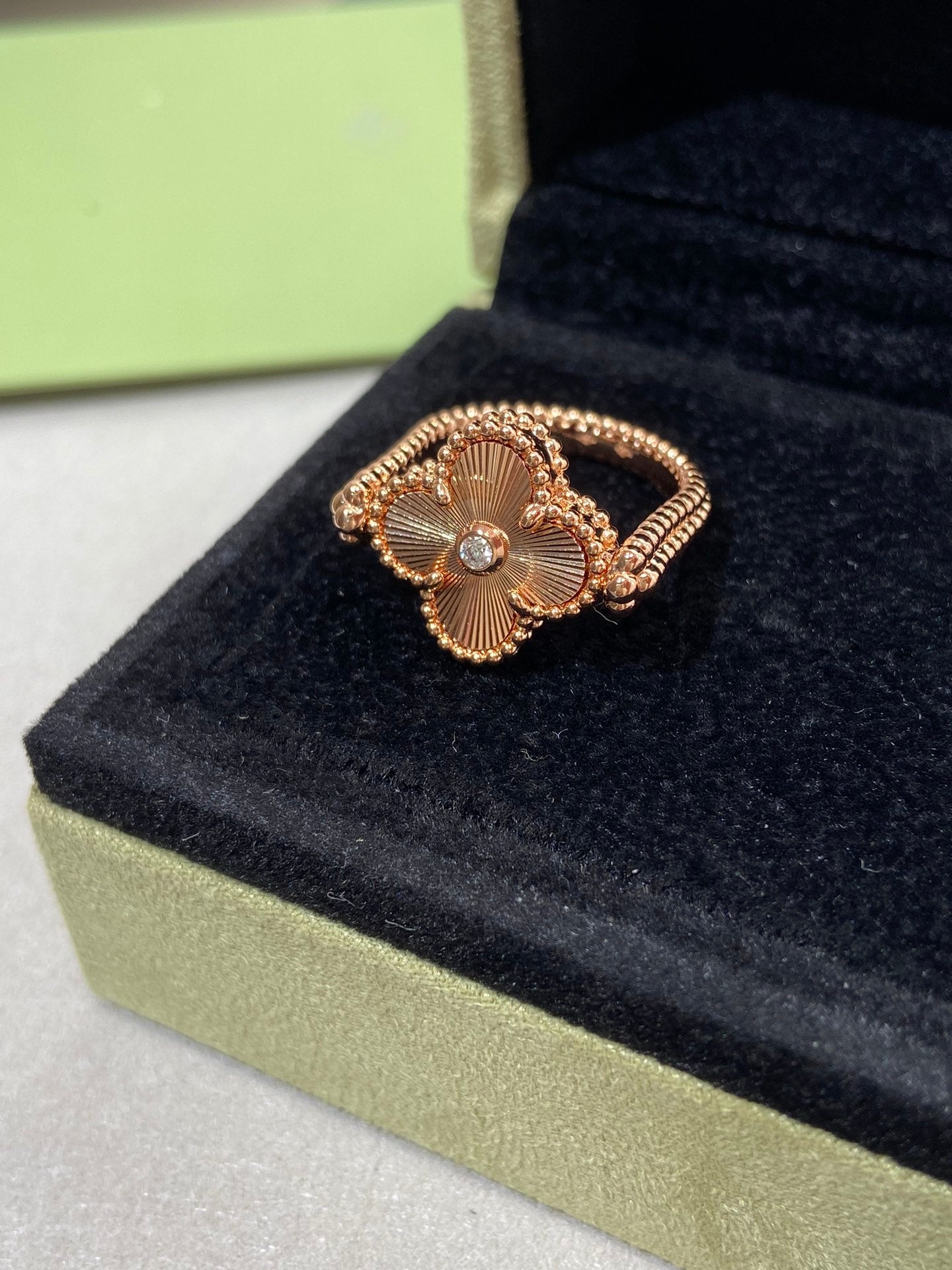 [Sparkle]LUCKY CLOVER ROSE GOLD REVERSIBLE RING