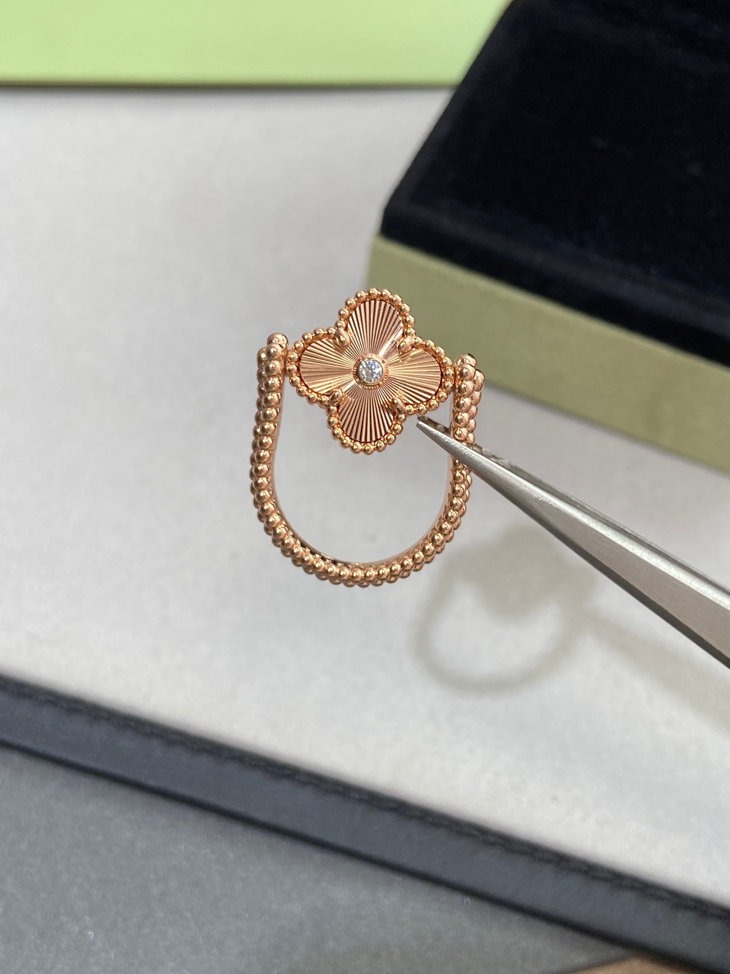 [Sparkle]LUCKY CLOVER ROSE GOLD REVERSIBLE RING