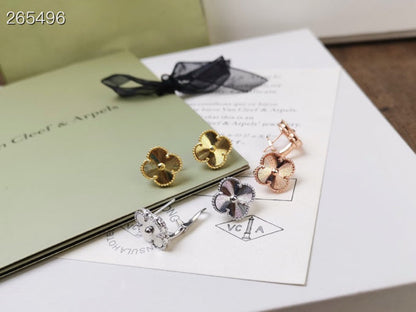 [sparkle Jewelry ]CLOVER MEDIUM STUD EARRINGS
