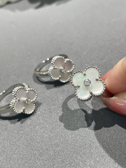 [sparkle Jewelry ]CLOVER SILVER MOP DIAMOND RING
