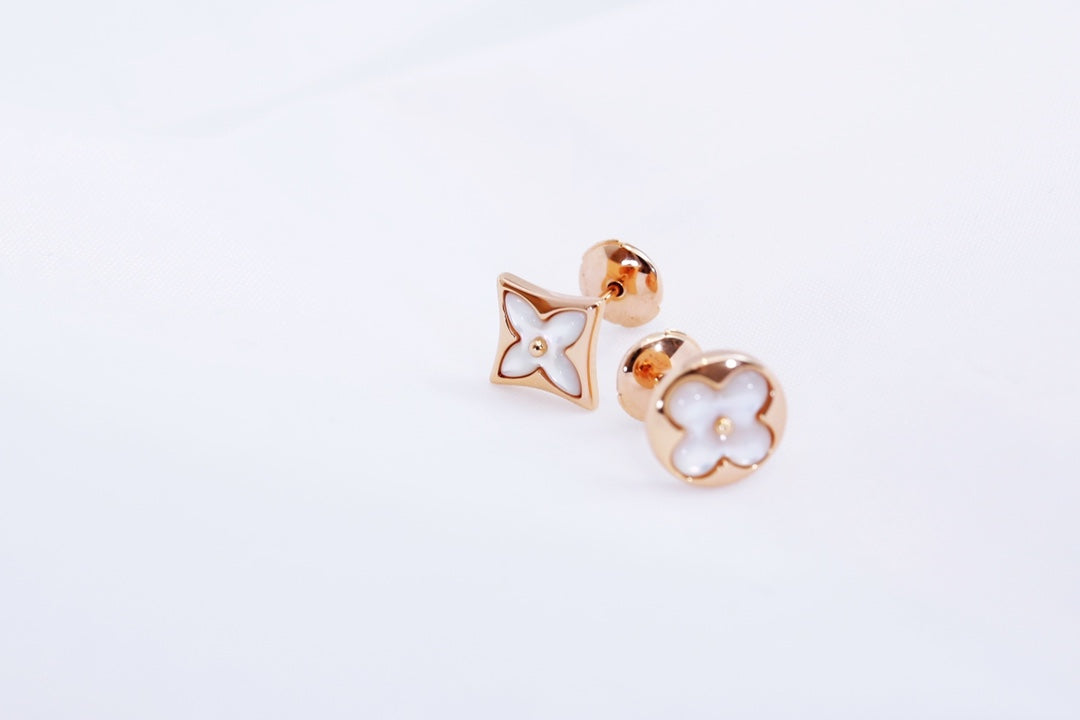 [Sparkle]STAR AND SUN ROSE GOLD MOP STUD EARRINGS