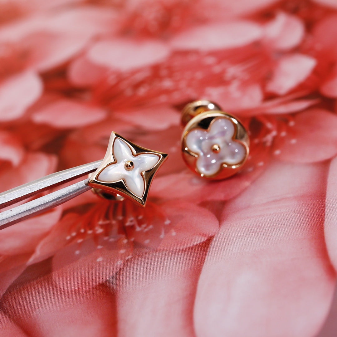 [Sparkle]STAR AND SUN ROSE GOLD MOP STUD EARRINGS