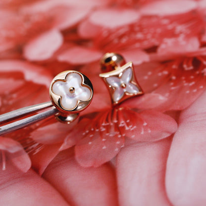 [Sparkle]STAR AND SUN ROSE GOLD MOP STUD EARRINGS