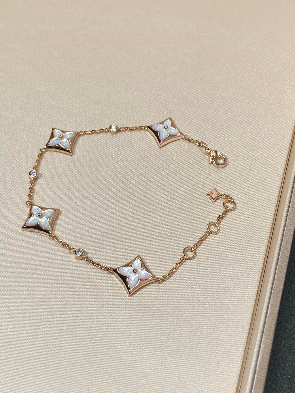 [sparkle Jewelry ]STAR 4 MOTIF MOP DIAMOND PINK GOLD BRACELET
