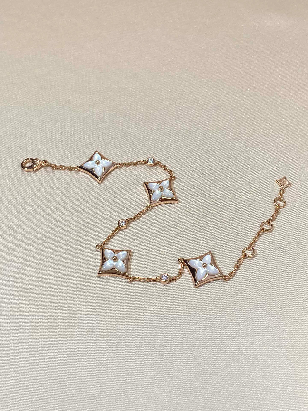 [sparkle Jewelry ]STAR 4 MOTIF MOP DIAMOND PINK GOLD BRACELET