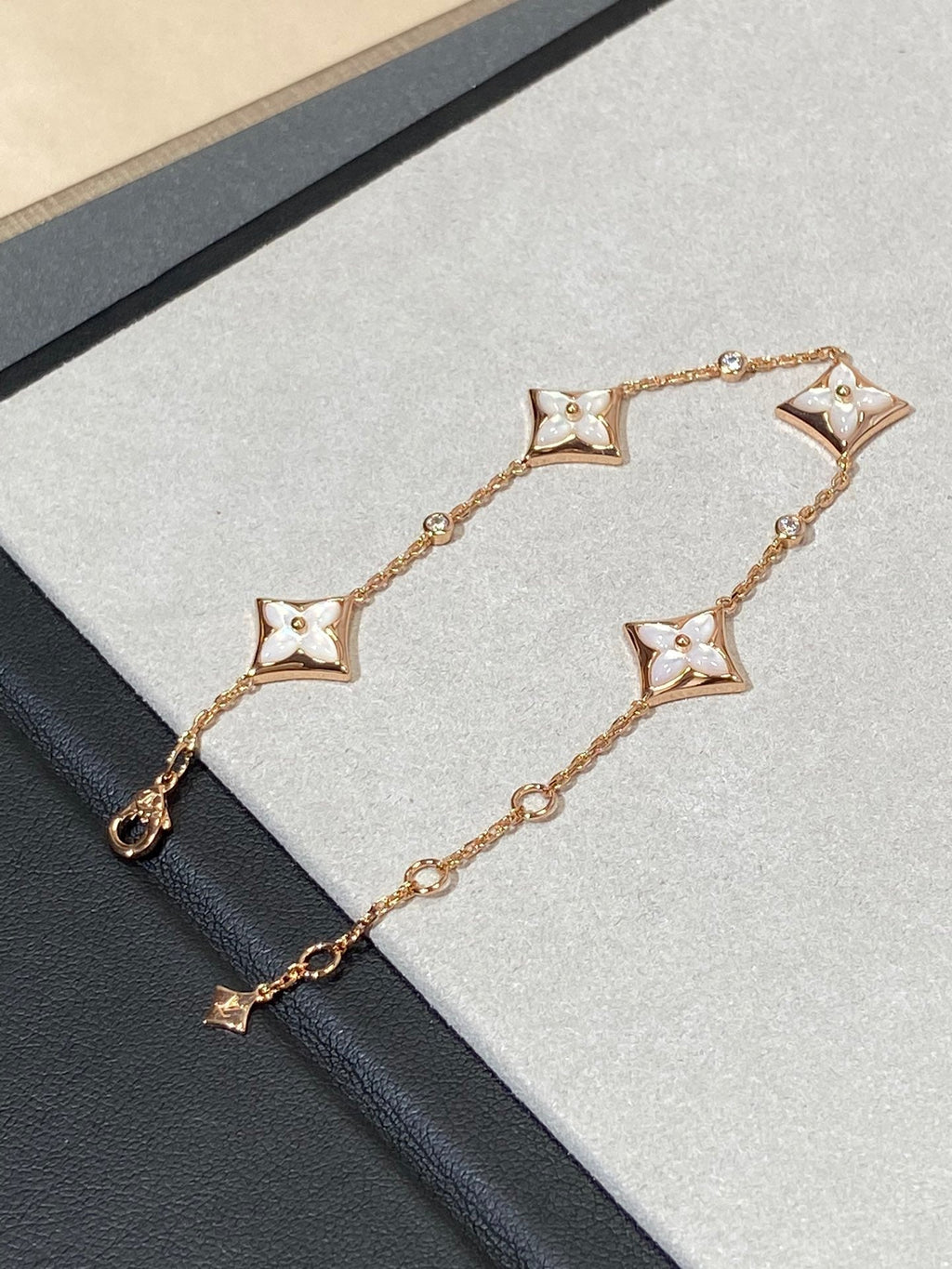 [sparkle Jewelry ]STAR 4 MOTIF MOP DIAMOND PINK GOLD BRACELET