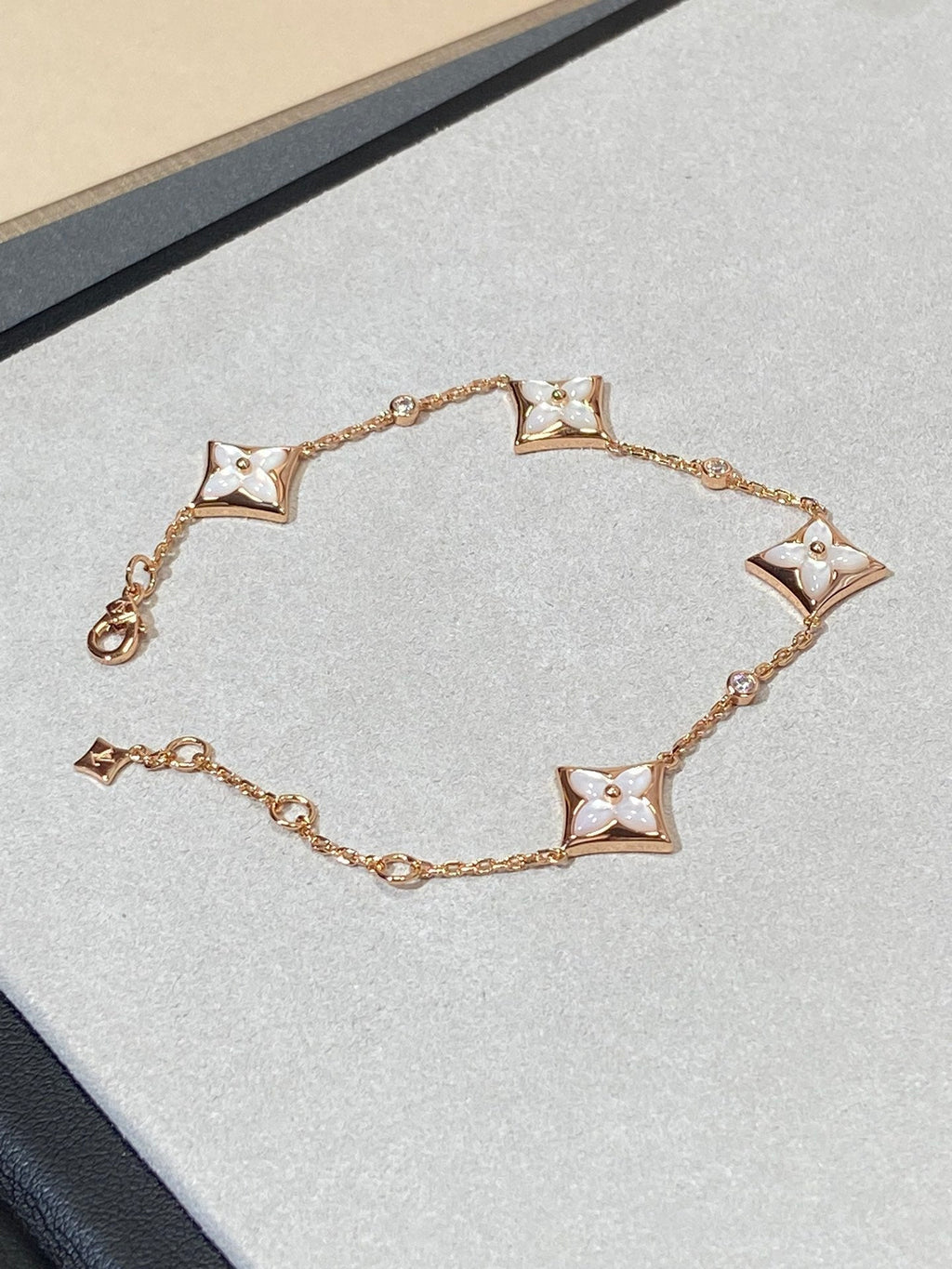 [sparkle Jewelry ]STAR 4 MOTIF MOP DIAMOND PINK GOLD BRACELET